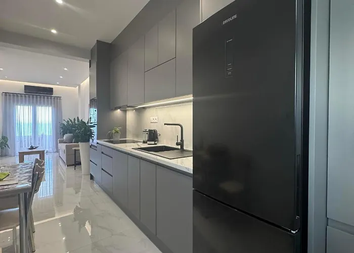 On The Waves * Corinth