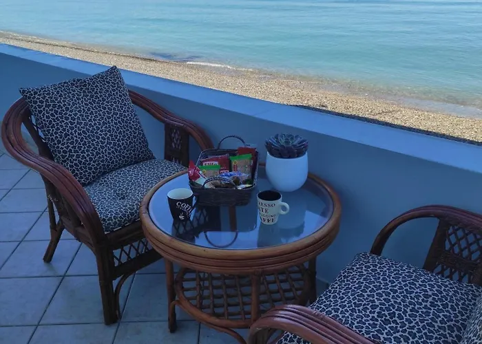 Apartment On The Waves